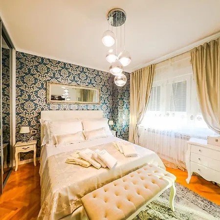 Luxury Experience - With Pool And Parking Garage Zadar