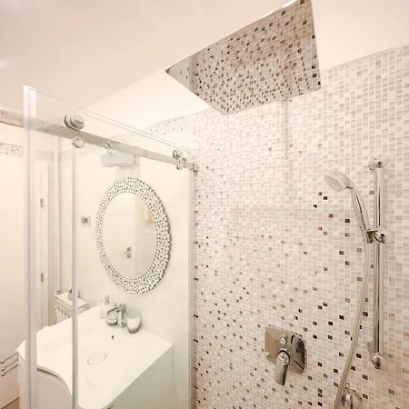 Pensjonat Luxury Experience - With Pool And Parking Garage 4*