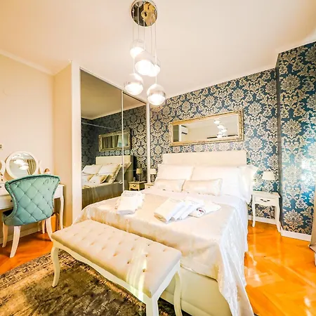 Luxury Experience - With Pool And Parking Garage Guest house 4*