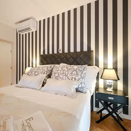 Guest house Luxury Experience - With Pool And Parking Garage Zadar